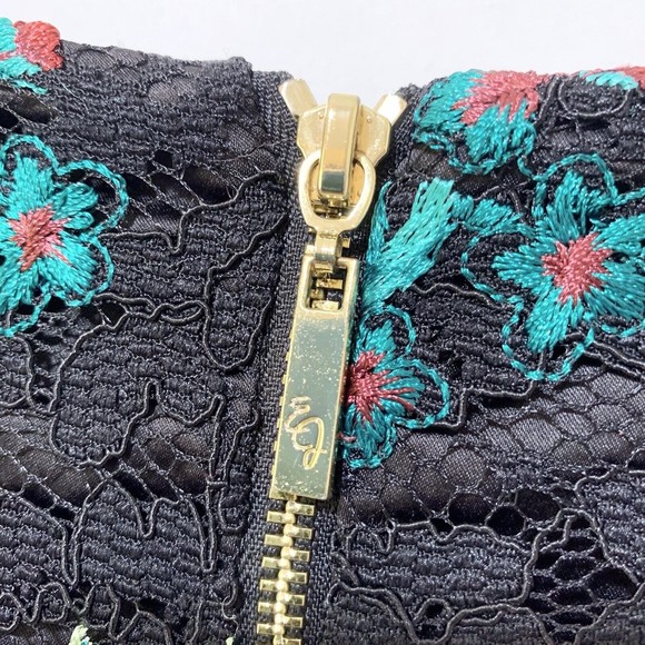 Eliza J Embroidered Lace Floral Short Sleeve Sheath Dress Plus Size 22W - Picture 6 of 12